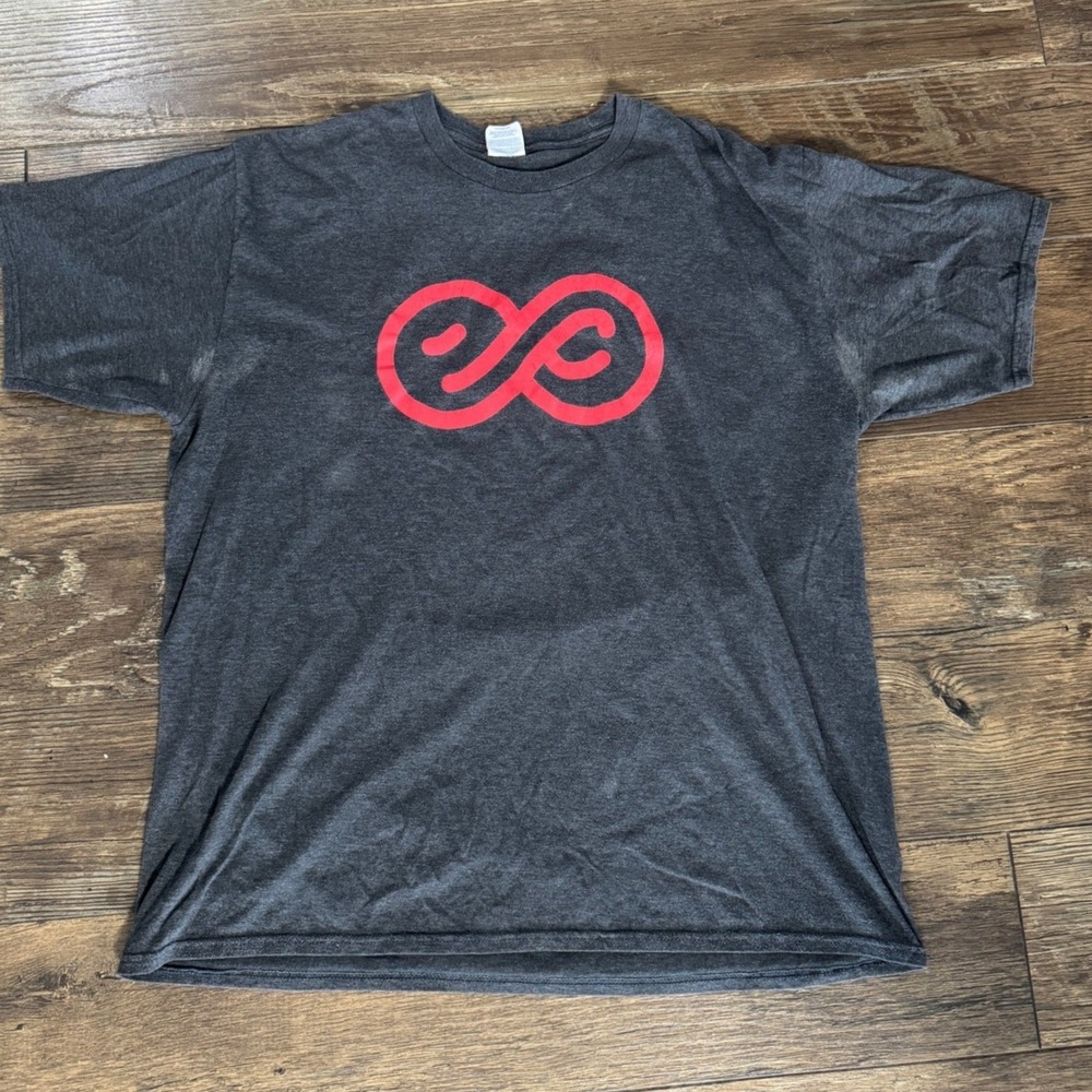 Lot of Mens Infinity Logo Graphic T-Shirt Charcoal Gray Red XL & L Short Sleeve